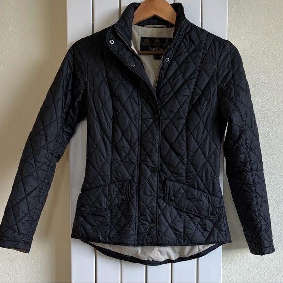 Barbour Women's Flyweight Cavalry Quilted Jacket - Picture 4 of 14